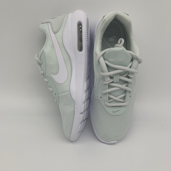 WMNS Nike Air Max Oketo - Picture 3 of 10